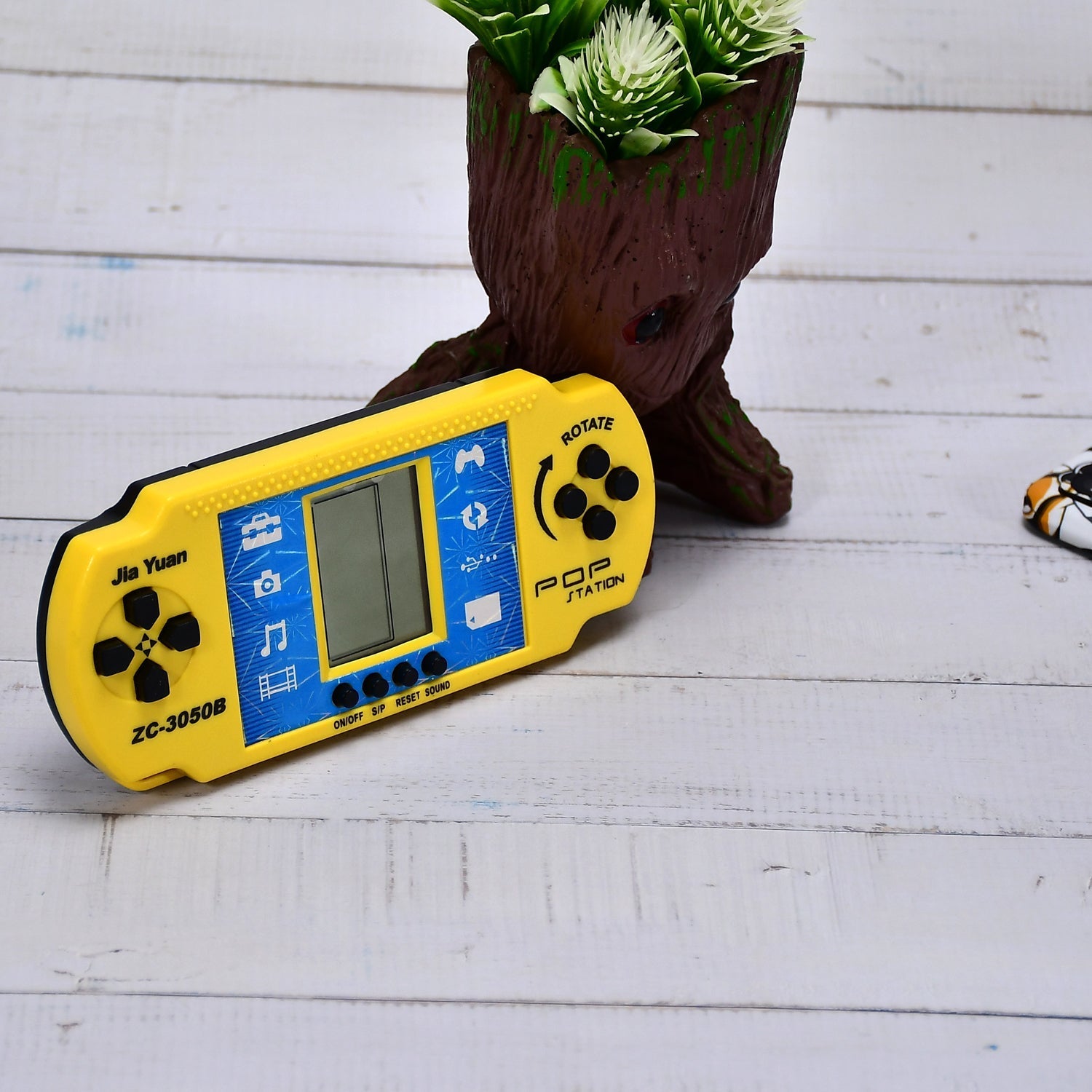 Retro handheld video game toy Retro handheld video game toy